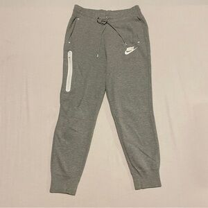 Nike Women's Tech Fleece Joggers Grey Size Small